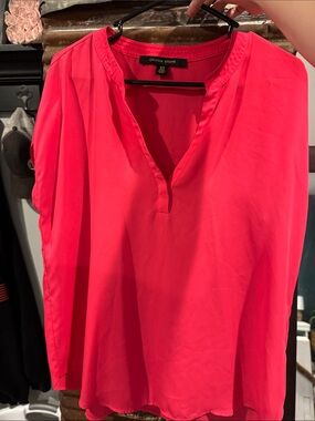 Cynthia Steffe Bright Hot Pink V-Neck Sleeveless Blouse
